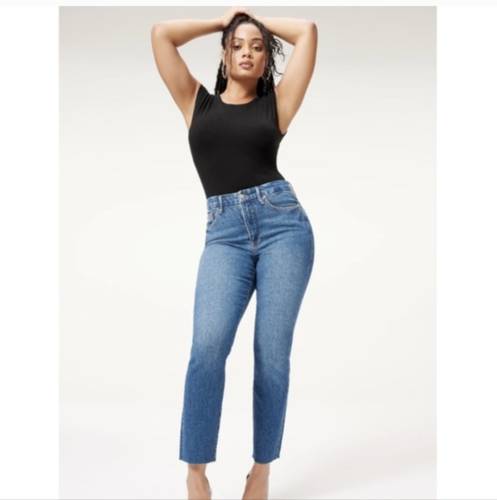 Good American High-Rise Straight Leg Jeans in Medium Blue
